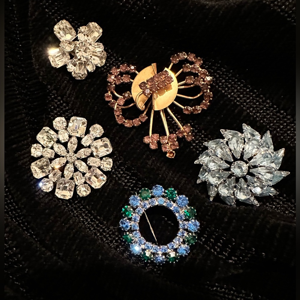 Vintage- Multicolor Crystal Brooch Set - Women Jewelry